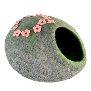 Hamro Wool Felt Cat Cave - Cherry Blossom